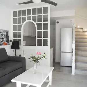 https://apartamento-gustamar-1.in-canary-islands.com